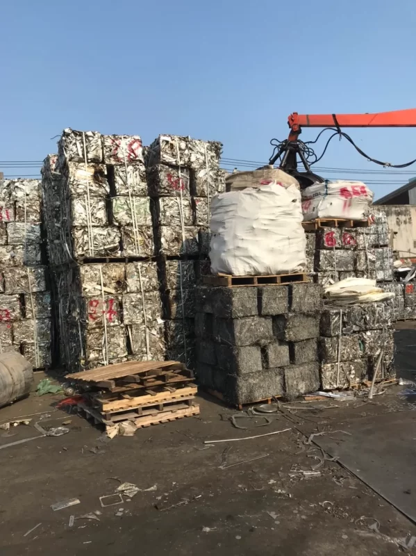 Thu mua phế liệu Cà Mau giá cao, tận nơi