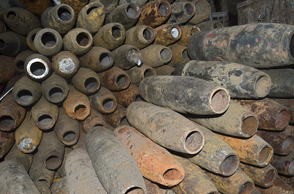 Sắt có thể tan được trong dung dịch nào?