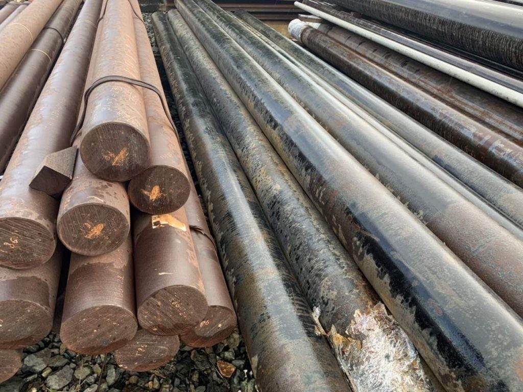 Sắt có thể tan được trong dung dịch nào?