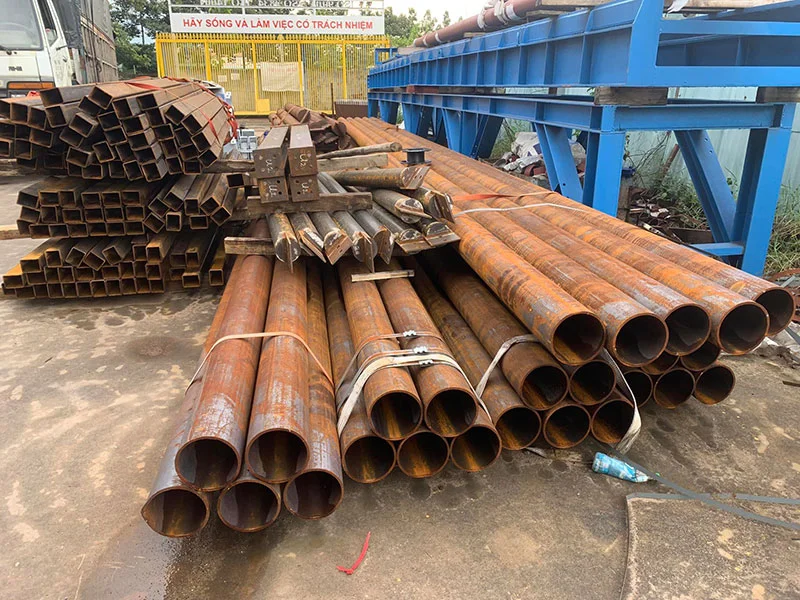 Sắt có thể tan được trong dung dịch nào?