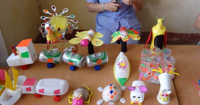 Hướng dẫn làm đồ chơi cực đẹp bằng phế liệu