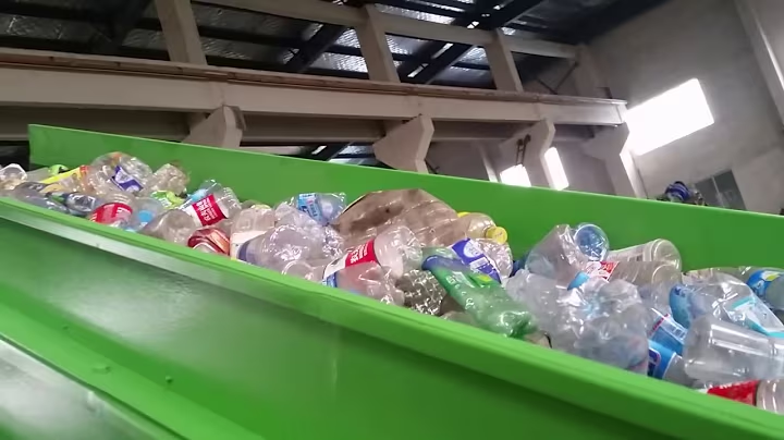 Tái chế phế liệu nhựa PET – 5 giải pháp xanh cho môi trường và lợi nhuận bền vững