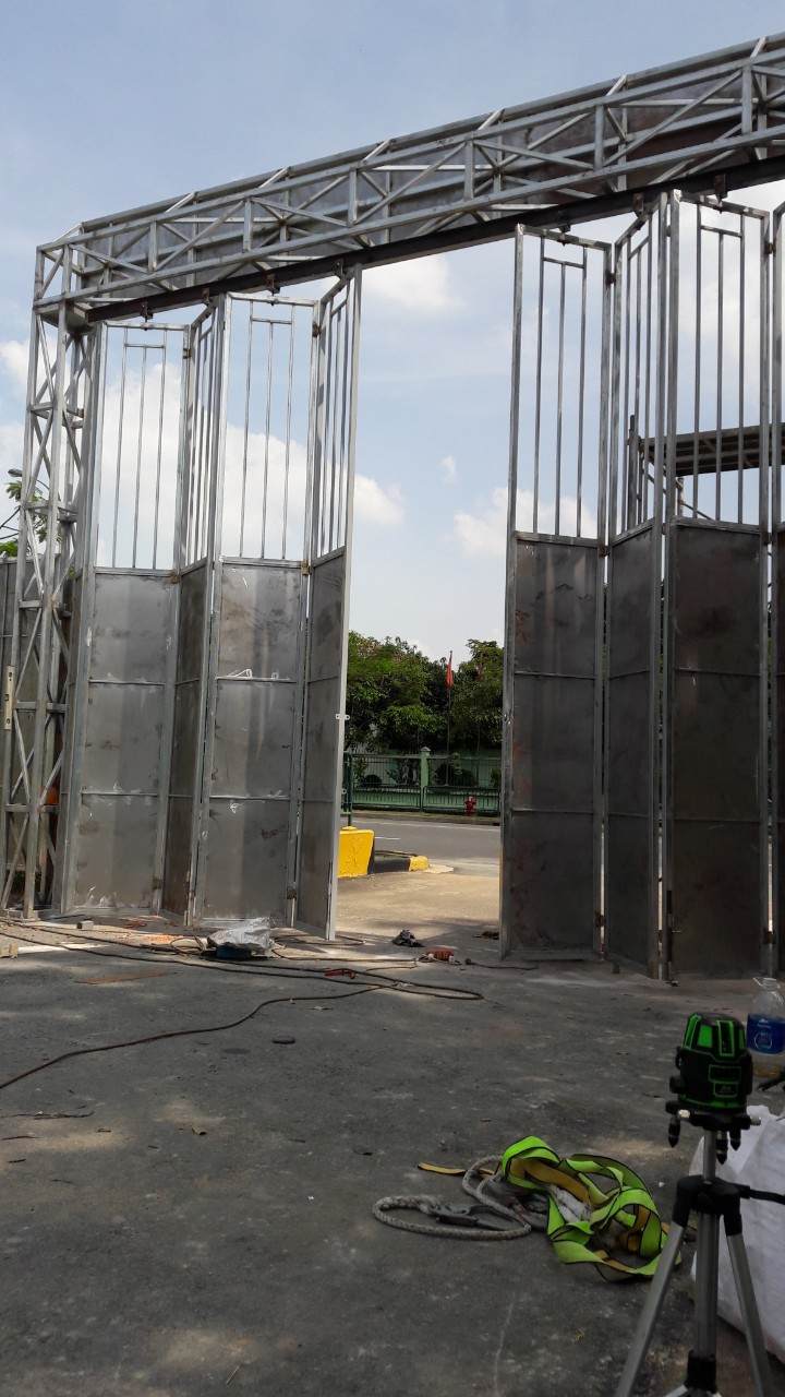 Khung sắt công trình – Tầm quan trọng, ứng dụng và giá trị tái chế