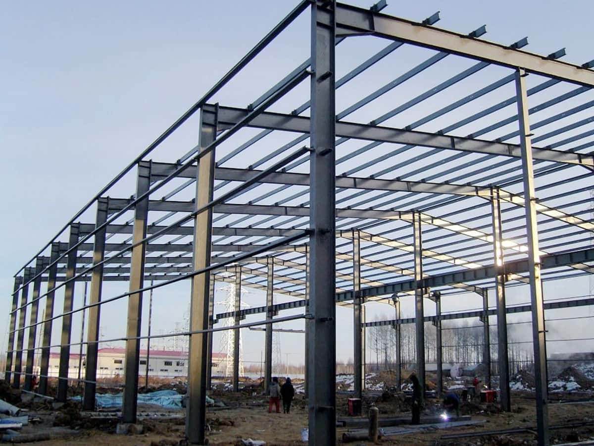 5 lý do nên bán giàn sắt nhà xưởng cũ ngay hôm nay để nhận giá cao bất ngờ