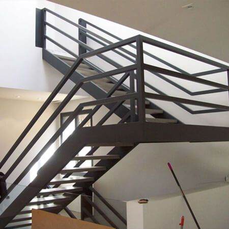 8 điều cần biết khi thanh lý cầu thang sắt cũ để được giá tốt nhất