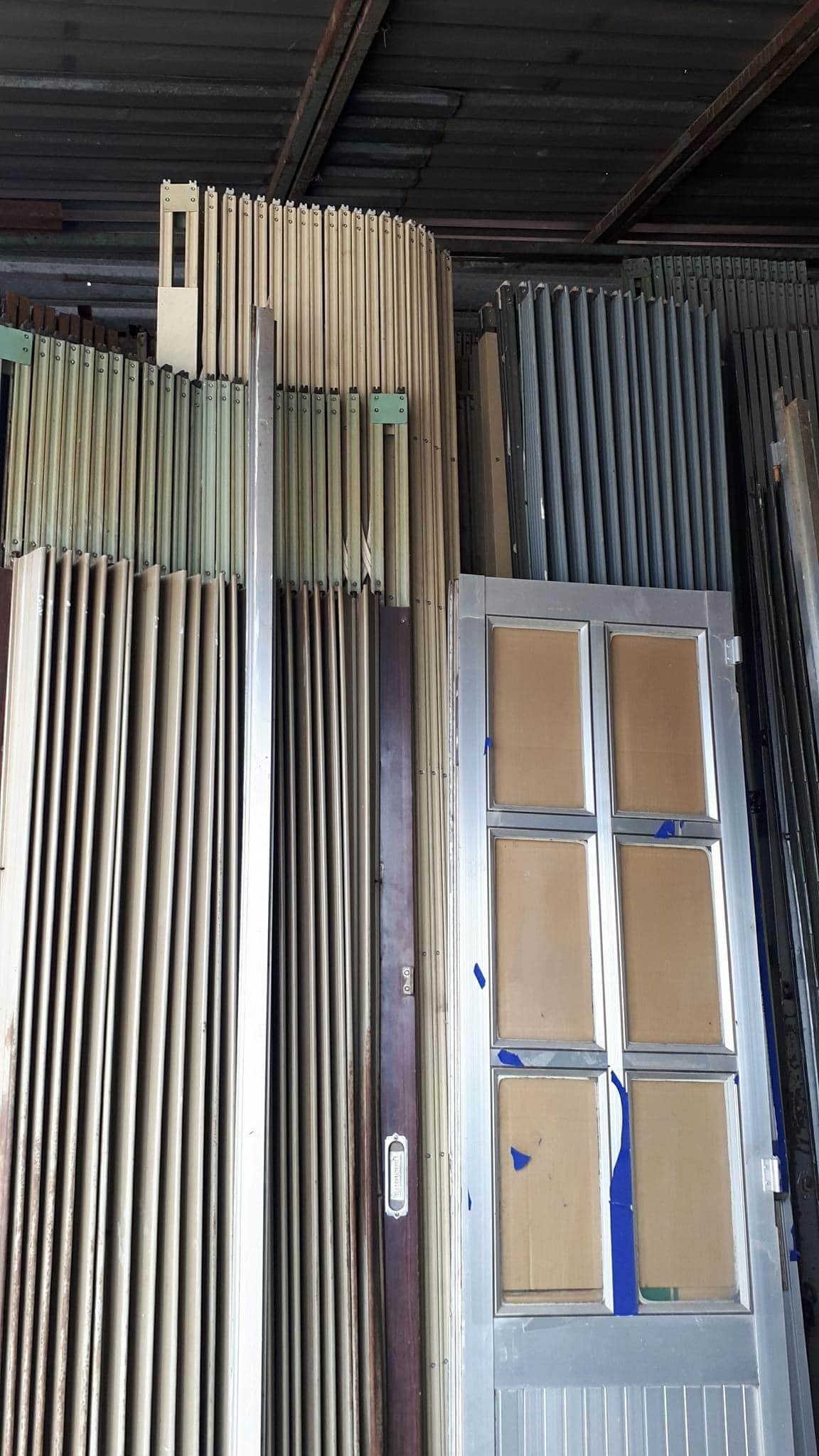 Thu mua cửa cuốn, cửa kéo sắt cũ giá cao