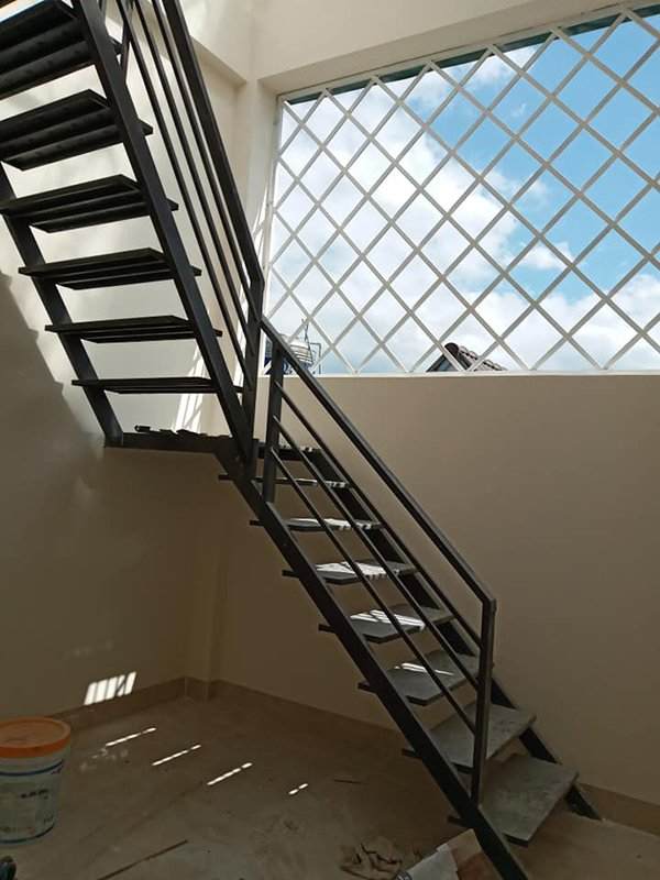 8 điều cần biết khi thanh lý cầu thang sắt cũ để được giá tốt nhất