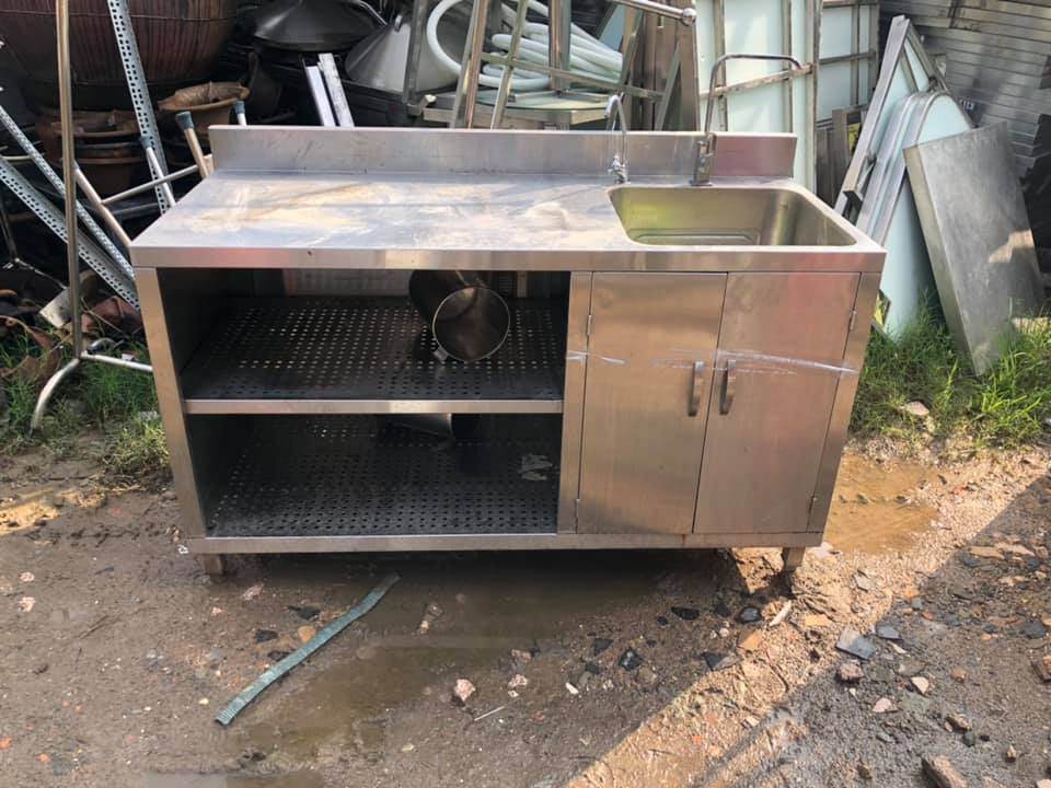 Thu mua tủ nhôm cũ tphcm